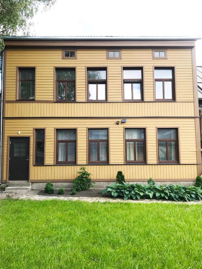 Apartamenti Starp Krastiem Liepaja Bagian luar foto