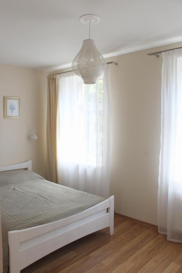 Apartamenti Starp Krastiem Liepaja Bagian luar foto